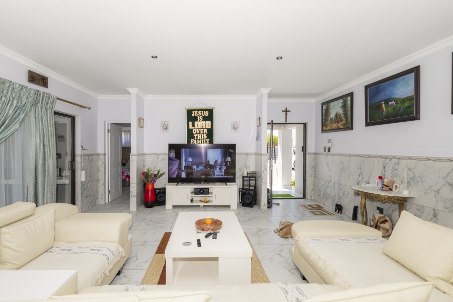 3 Bedroom Property for Sale in Country Club Western Cape